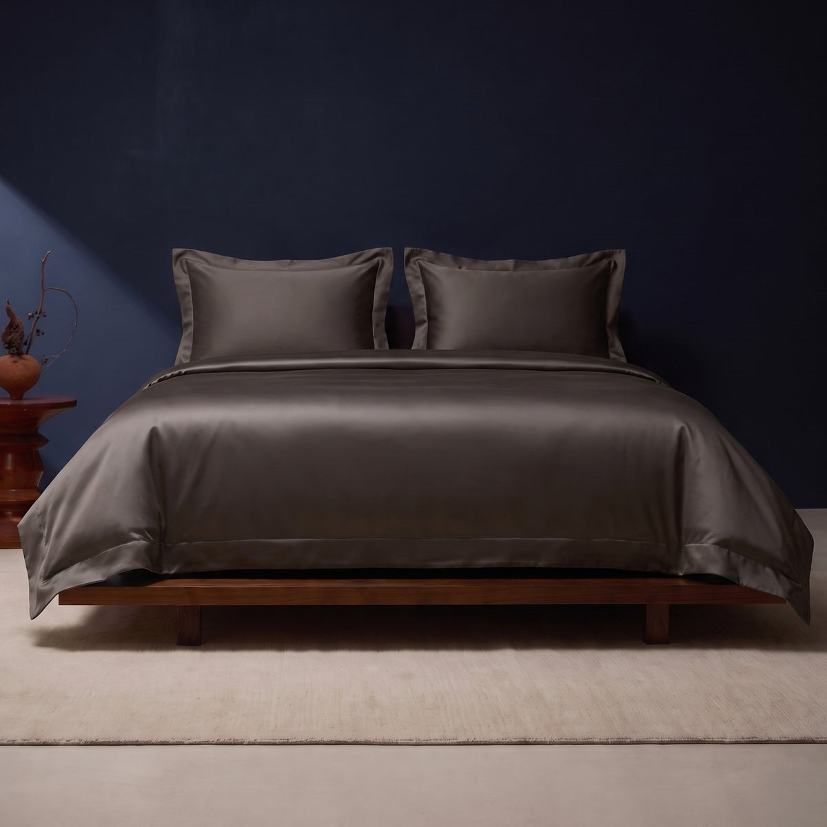 KINT silk and cotton satin bedding set in Charcoal