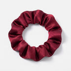 KINT slim 3 cm mulberry silk scrunchie in Ruby Red